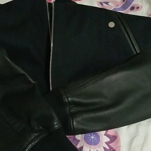 Almost New - Picture 2 of 3